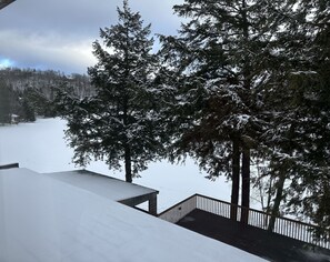 Panorámás szoba kétszemélyes ággyal | Kilátás a szobából