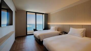 Deluxe Twin Room | Desk, free WiFi, bed sheets