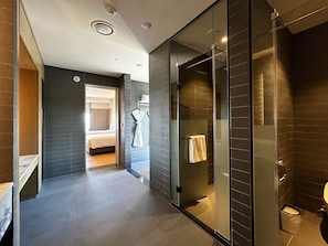Penthouse | Bathroom