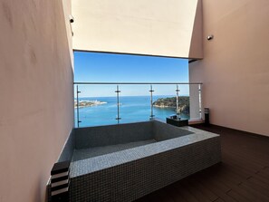 Desk, free WiFi, bed sheets - Tanibay Hotel & Wedding (Ulsan)