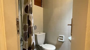 Douche, serviettes fournies