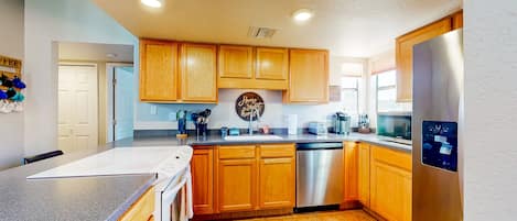 Fridge, microwave, oven, stovetop