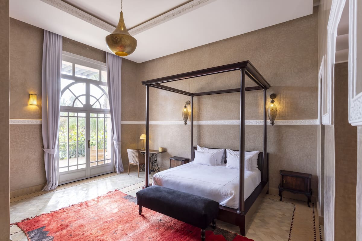Executive Suite | 1 bedroom, in-room safe, desk, laptop workspace