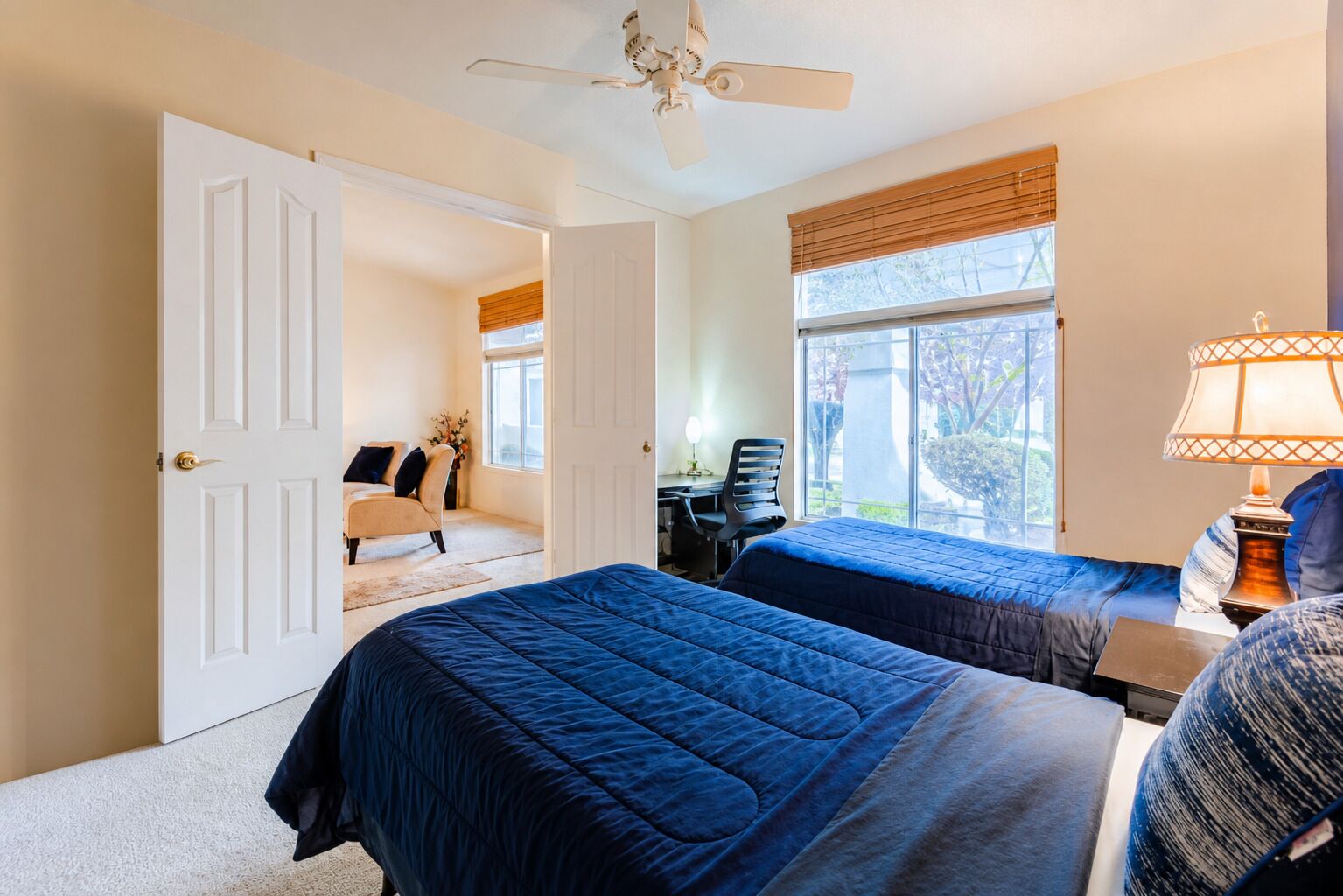 4 bedrooms, iron/ironing board, WiFi, bed sheets