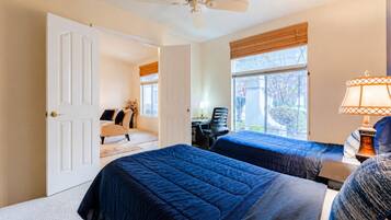 4 bedrooms, iron/ironing board, WiFi, bed sheets