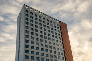 Front of property - Radiant Nampo Hotel (Busan)