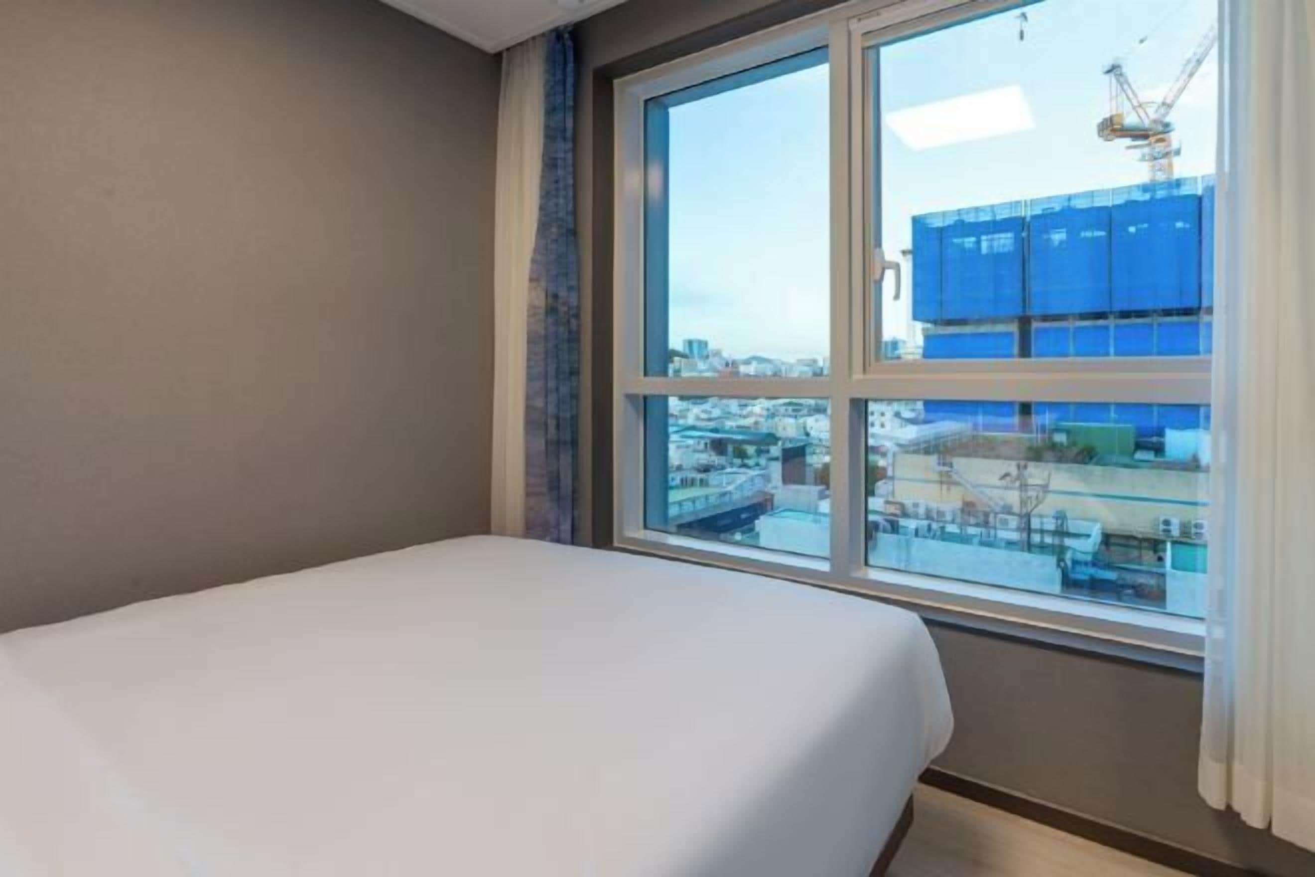 免费 WiFi、床单