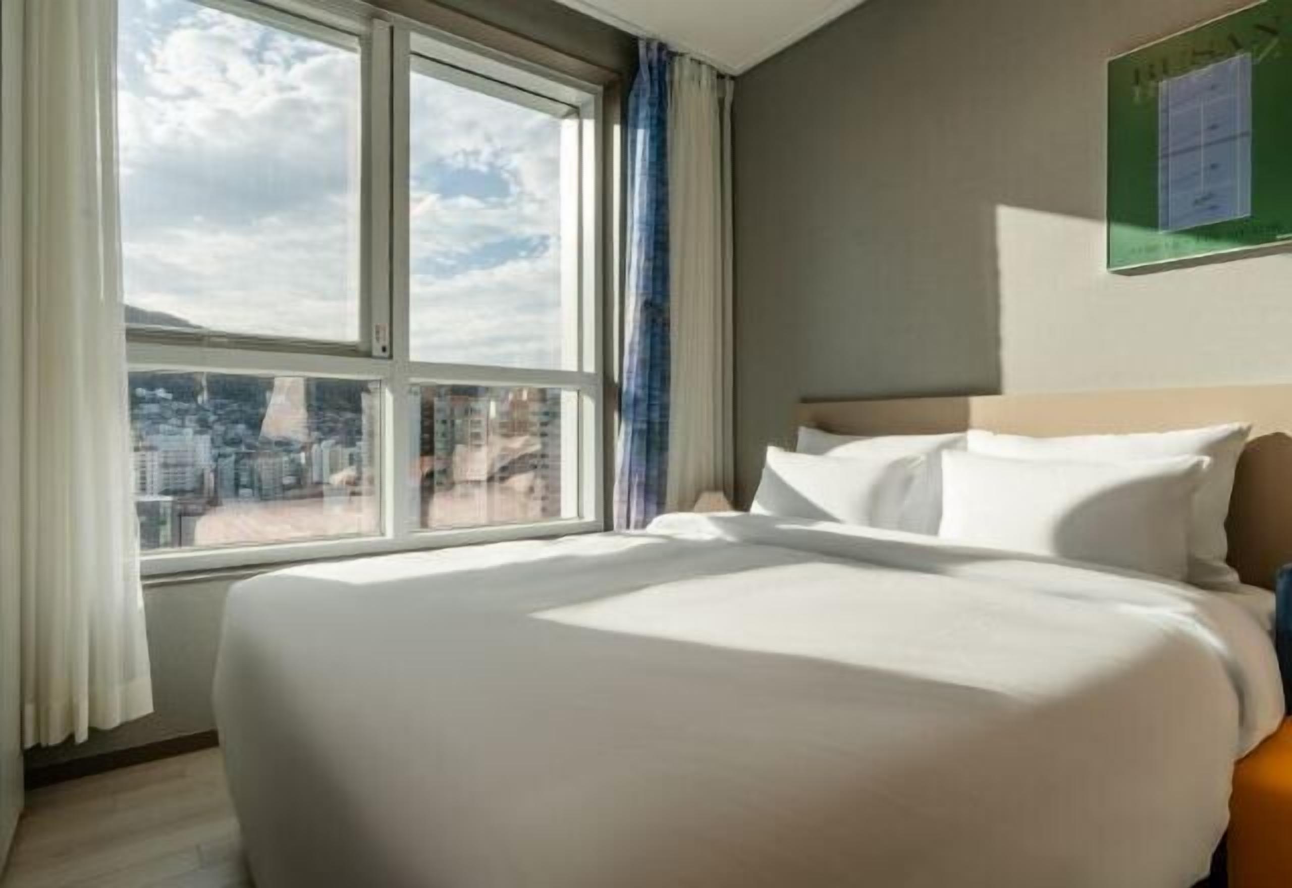 免费 WiFi、床单