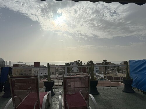 Dinosaur Anza Surf House