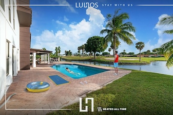 An Amazing Pool Retreat at its Finest