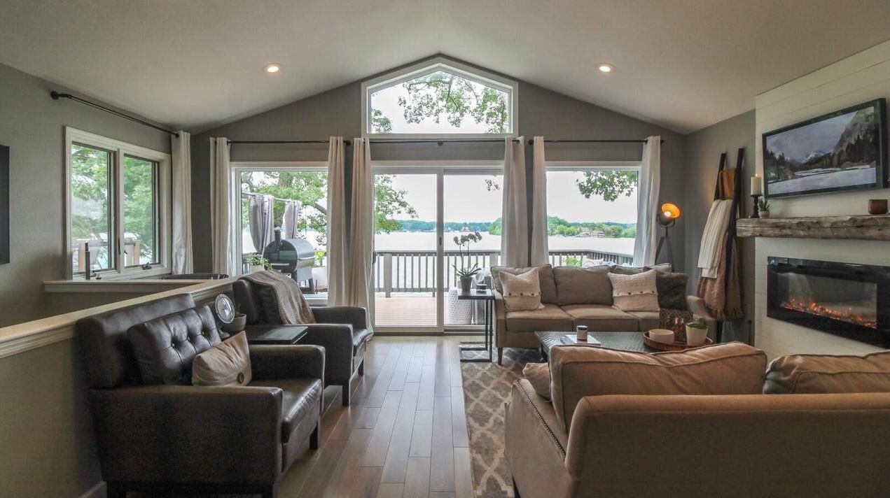 Perfect get away Lake Ripley Lake House