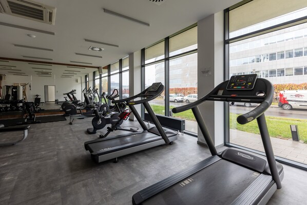 Exterior - Spacious Apartment by Renters (Warsaw)