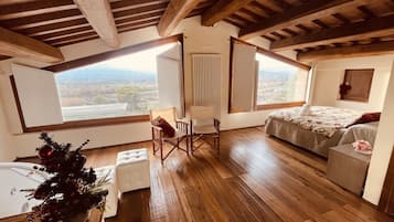 Appart'hĂŽtel Deluxe, baignoire Ă jets, dans la tour | 1 chambre, fer et planche Ă repasser, Wi-Fi gratuit