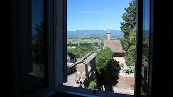 Appartement Standard, 1 chambre, vue cour intérieure, dans la tour | Vue sur la cour