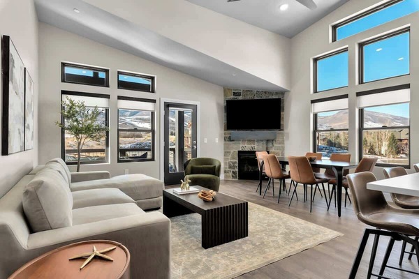 TV, fireplace, offices