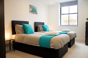 2 chambres, bureau, fer et planche à repasser, Wi-Fi gratuit