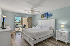 3 bedrooms, iron/ironing board, WiFi, bed sheets - Completely Remodeled, 2 Kings, Bunkroom, Beach Service  (Miramar Beach)