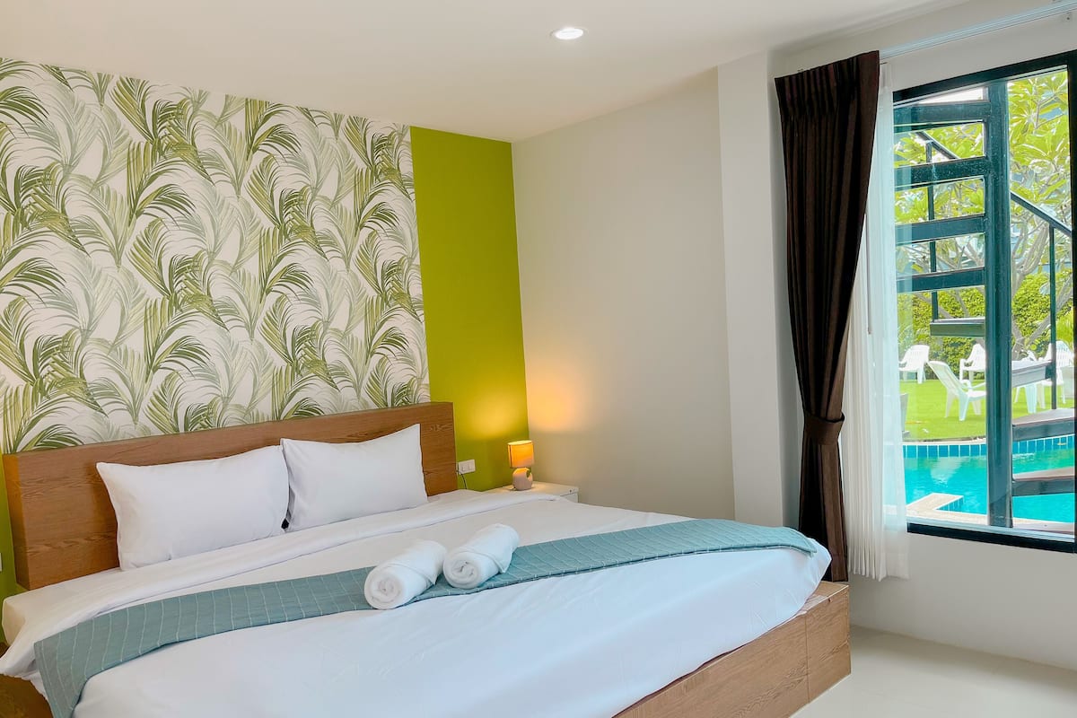 1 chambre, décoration personnalisée, ameublement personnalisé, bureau