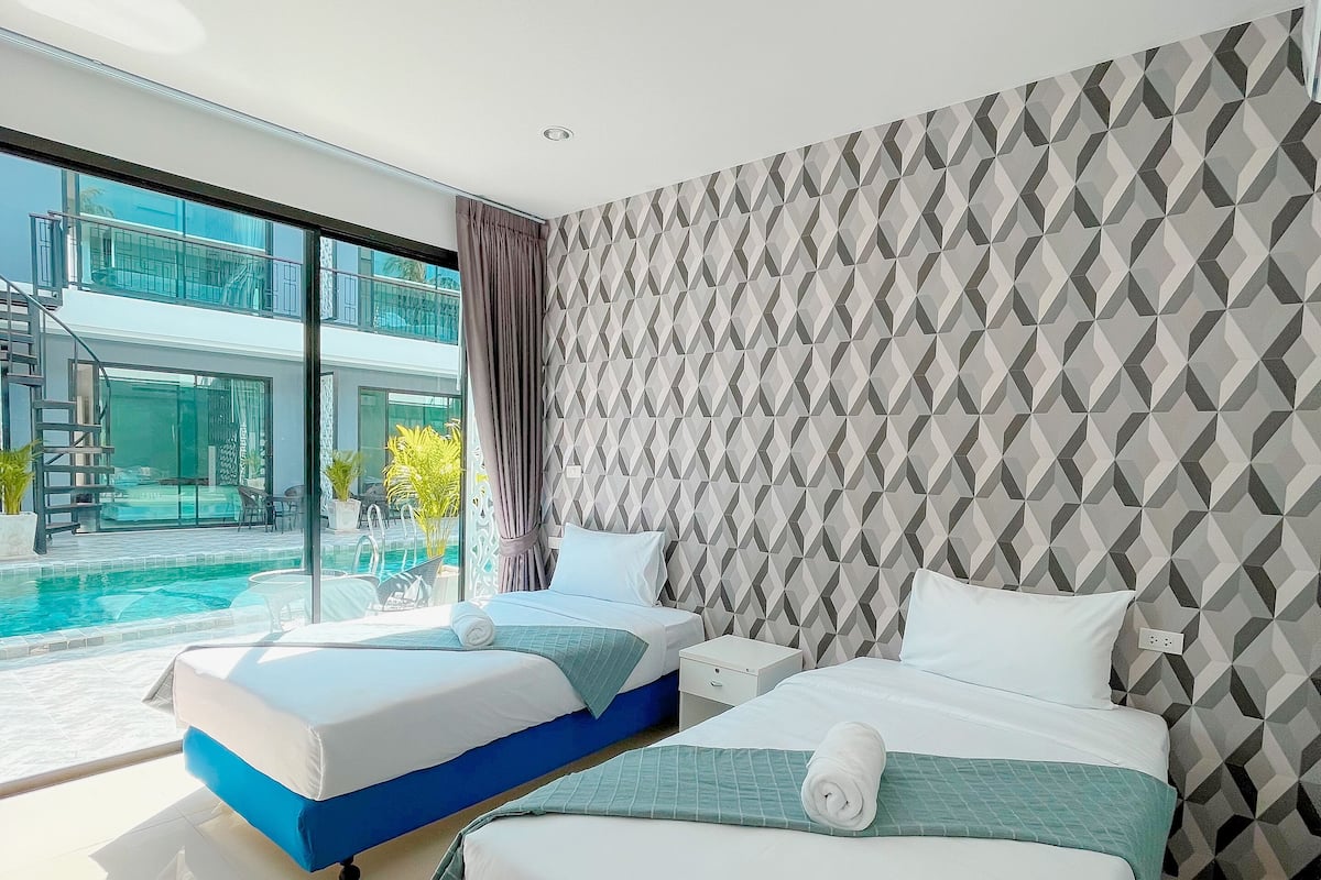 Chambre Supérieure, 2 lits une place, accÚs piscine