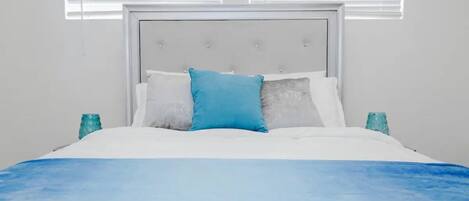 1 bedroom, in-room safe, desk, iron/ironing board