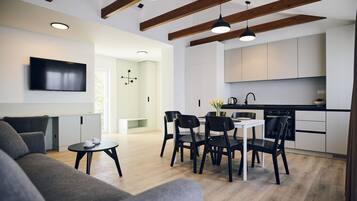 Full-size fridge, oven, stovetop, dishwasher