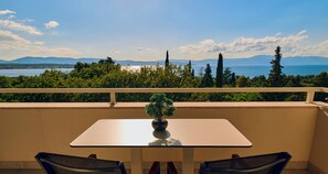 Two-bedroom apartment with balcony and sea view | Balcony view - MALINSKA GREEN APARTMENTS (Malinska-Dubasnica)