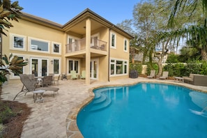 Outdoor pool, sun loungers