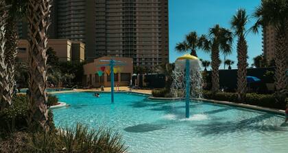 2 bedroom 2 bathroom Condo Emerald beach 2430
Free" 2 Beach chairs & 1 umbrella!