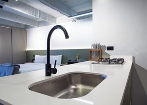 1 bedroom, in-room safe