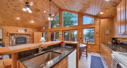 Secluded Lakefront Homes! Sleeps12 w/amazing views