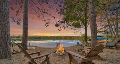 Secluded Lakefront Homes! Sleeps12 w/amazing views