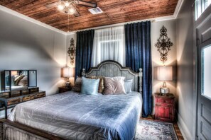 3 bedrooms, iron/ironing board, travel cot, WiFi