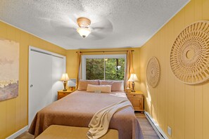 2 bedrooms, iron/ironing board, free WiFi, bed sheets