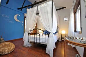 2 makuuhuonetta, vauvan matkasänky, internet