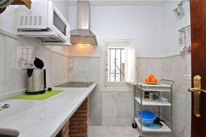 Private kitchen - INSIDE APARTMENT PASEO DE LOS TRISTES 1 BEDROOM (Granada)