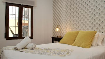 1 habitación, cuna de viaje y internet