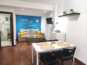 Dining - INSIDE APARTMENT PASEO DE LOS TRISTES GROUND FLOOR (Granada)
