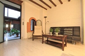 Interior - INSIDE APARTMENT ALHACABA 1 (Granada)