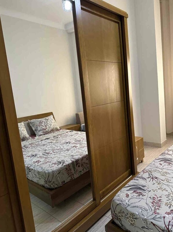 2 bedrooms, WiFi, bed sheets