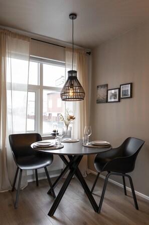 Electric kettle - Keflavik's Ray of sunshine Hafnargata (Reykjanesbær)