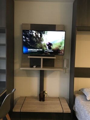 1 habitación, tabla de planchar con plancha, wifi y ropa de cama 