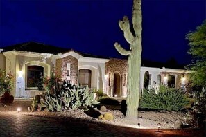 Exterior - Pristine Luxury Estate, Views, Sleeps 26, Heated Pool & Spa (Fountain Hills)