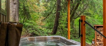Bearfoot chalet. Sleeps 6/ Hot tub