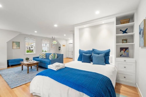 Rockport Studio · Walk to Bearskin Neck · Reserved Parking