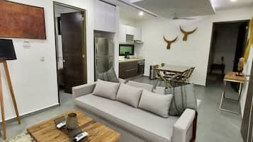 Deluxe Apartment, 1 Bedroom | Interior detail