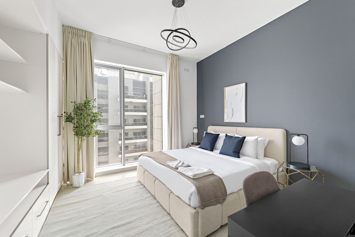 Apartemen Galeri | 2 kamar tidur, seprai katun Mesir, seprai premium, dan busa memori