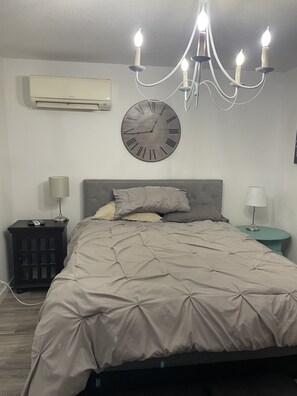 1 bedroom, bed sheets