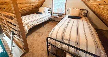 Cedar River Home-Pet Friendly!