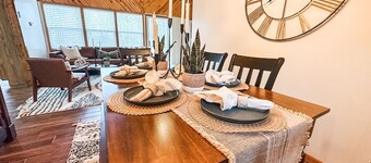 Cedar River Home-Pet Friendly!