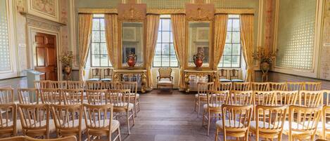Cottage | Banquet hall